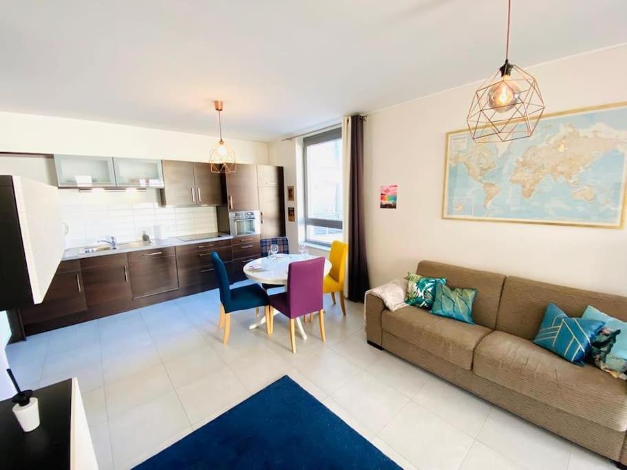 In Center With Private Terrace Apartamento